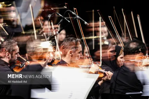 ایرانمرد در وحدت رونمایی گردید شنیدن چند موسیقی به احترام حاج قاسم