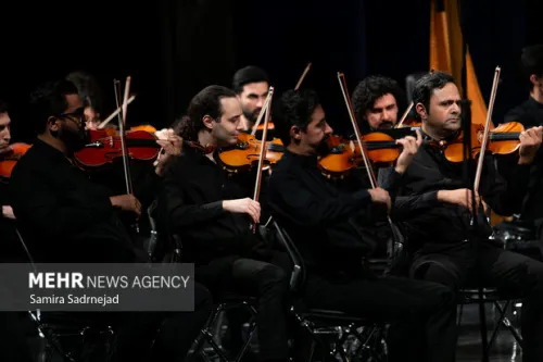 پرواز پرنده آتشین با ارکستر سمفونیک تهران در تالار وحدت